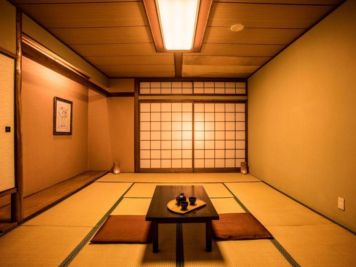 Ooedo Onsen Monogatari Kaike Ryokan 3*